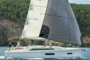 In Stock 37ft Beneteau Yacht For Sale