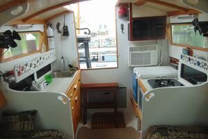 Shades 28ft Custom Yacht For Sale