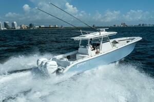  2018 Yellowfin 39 Offshore Yacht For Sale in Ft Lauderdale FL