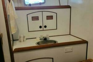 1987 Marine Trader Wide Body thumbnail 106