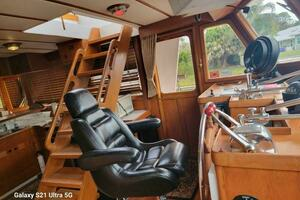 1987 Marine Trader Wide Body thumbnail 34