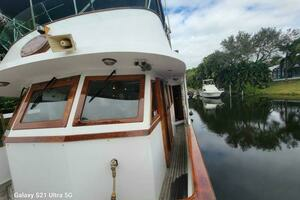 1987 Marine Trader Wide Body thumbnail 25