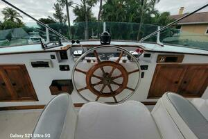 1987 Marine Trader Wide Body thumbnail 44