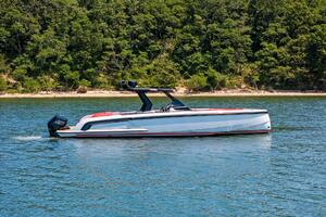 OUTRAGEOUS 2024 Vanquish Yachts VQ40 Yacht For Sale in Sag Harbor NY