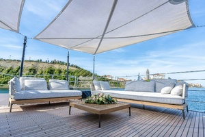 2023 Ferretti Yachts Ferretti 1000 thumbnail 7