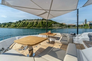 2023 Ferretti Yachts Ferretti 1000 thumbnail 11