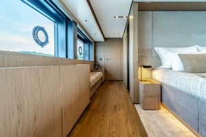 2023 Ferretti Yachts Ferretti 1000 thumbnail 22
