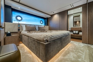 2023 Ferretti Yachts Ferretti 1000 thumbnail 24