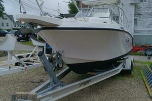 2003 Mako 252 thumbnail 1