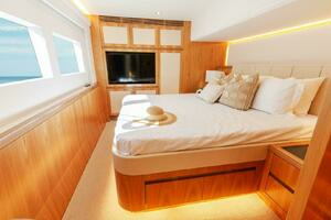 2026 ILIAD Catamarans 53E thumbnail 10