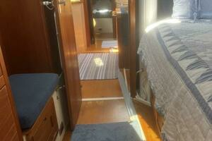 1990 Catalina thumbnail 36