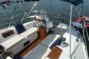 1990 Catalina thumbnail 5