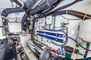 2013 Marquis 63 Sport Yacht thumbnail 78