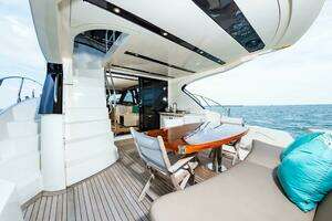 2013 Marquis 63 Sport Yacht thumbnail 21