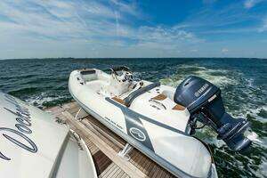 2013 Marquis 63 Sport Yacht thumbnail 20