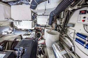 2013 Marquis 63 Sport Yacht thumbnail 79