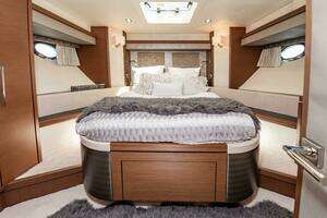 2013 Marquis 63 Sport Yacht thumbnail 55