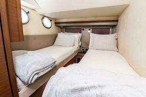 2013 Marquis 63 Sport Yacht thumbnail 64