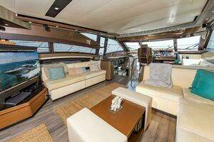 2013 Marquis 63 Sport Yacht thumbnail 26