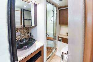 2013 Marquis 63 Sport Yacht thumbnail 66