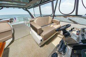 2013 Marquis 63 Sport Yacht thumbnail 17