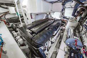 2013 Marquis 63 Sport Yacht thumbnail 77