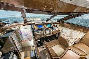 2013 Marquis 63 Sport Yacht thumbnail 31