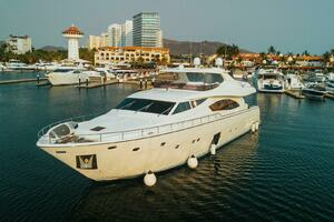 2007 Ferretti Yachts 881 thumbnail 2