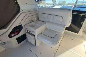 1995 Sea Ray 400 Express thumbnail 11