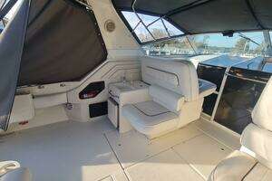 1995 Sea Ray 400 Express thumbnail 5