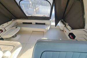 1995 Sea Ray 400 Express thumbnail 9