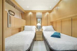 2001 Mangusta 72 thumbnail 63