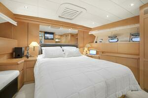 2001 Mangusta 72 thumbnail 56
