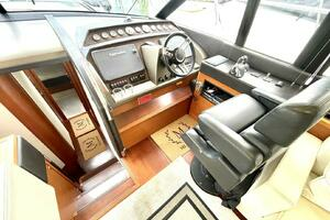 2013 Prestige 620 thumbnail 10