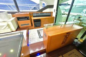 2013 Prestige 620 thumbnail 8