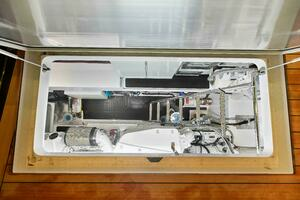 2021 Valder Yachts Power Cat thumbnail 23
