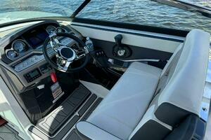 2022 Monterey 278 SS thumbnail 9