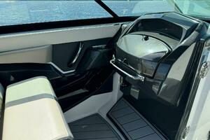 2022 Monterey 278 SS thumbnail 11