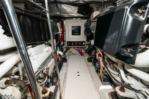 2006 Cruisers Yachts 477 Sport Sedan thumbnail 33
