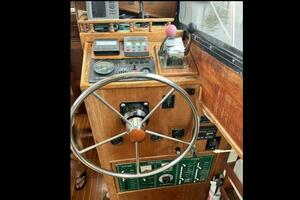 Back Porch 32ft Nimble Yacht For Sale