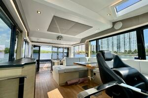 2022 Okean Flybridge 50 thumbnail 11
