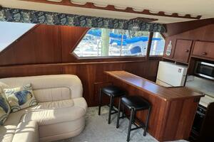 1986 Chris-Craft Commander 422 thumbnail 9