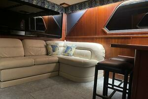 1986 Chris-Craft Commander 422 thumbnail 8