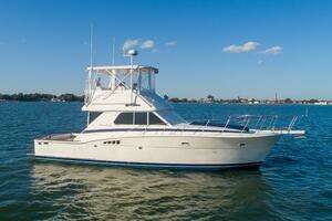 1986 Chris-Craft Commander 422 thumbnail 5