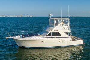 1986 Chris-Craft Commander 422 thumbnail 24