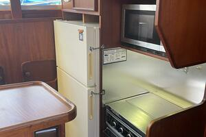 1986 Chris-Craft Commander 422 thumbnail 15