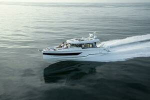 In Stock 38ft Wellcraft Yacht For Sale