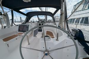 Barefoot Journey 50ft Hunter Yacht For Sale