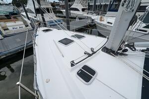 Barefoot Journey 50ft Hunter Yacht For Sale