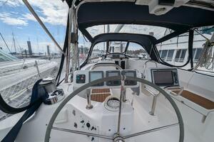 Barefoot Journey 50ft Hunter Yacht For Sale